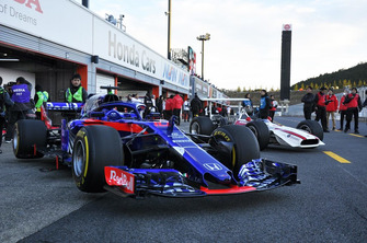 トロロッソ・ホンダSTR13とホンダRA301