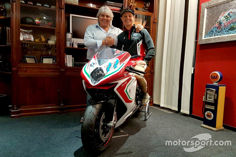 Dominique Aegerter, Team MV Agusta Forward Racing, mit Giovanni Cuzari