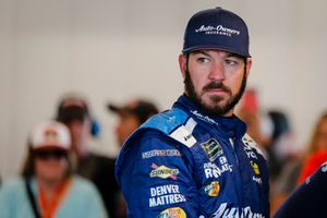 Martin Truex Jr., Furniture Row Racing, Toyota Camry Auto-Owners Insurance