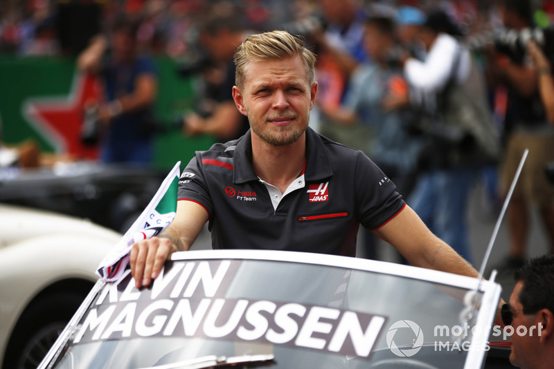 Kevin Magnussen, Haas F1 Team, in the drivers parade