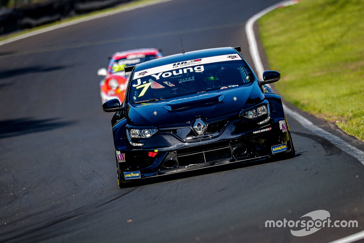 Jack Young, Vukovic Motorsport Renault Megane RS