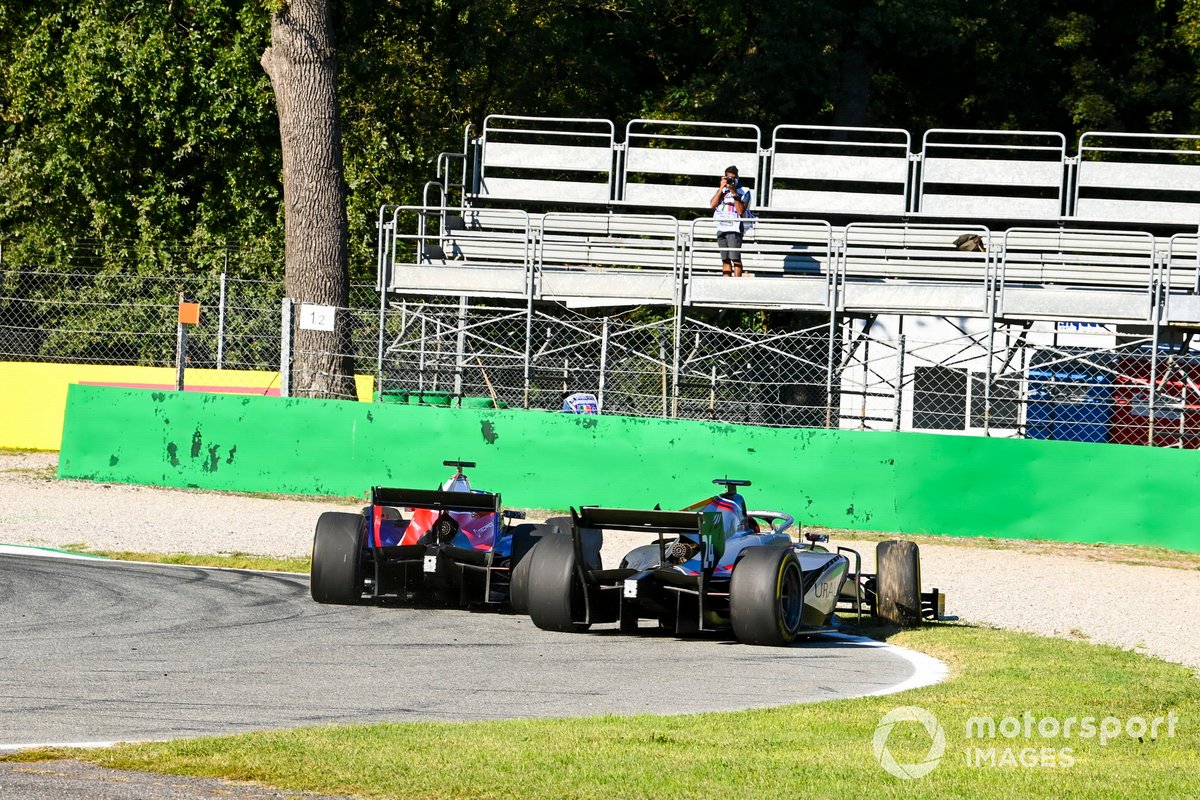 Nikita Mazepin, Hitech Grand Prix e Roy Nissany, Trident battle
