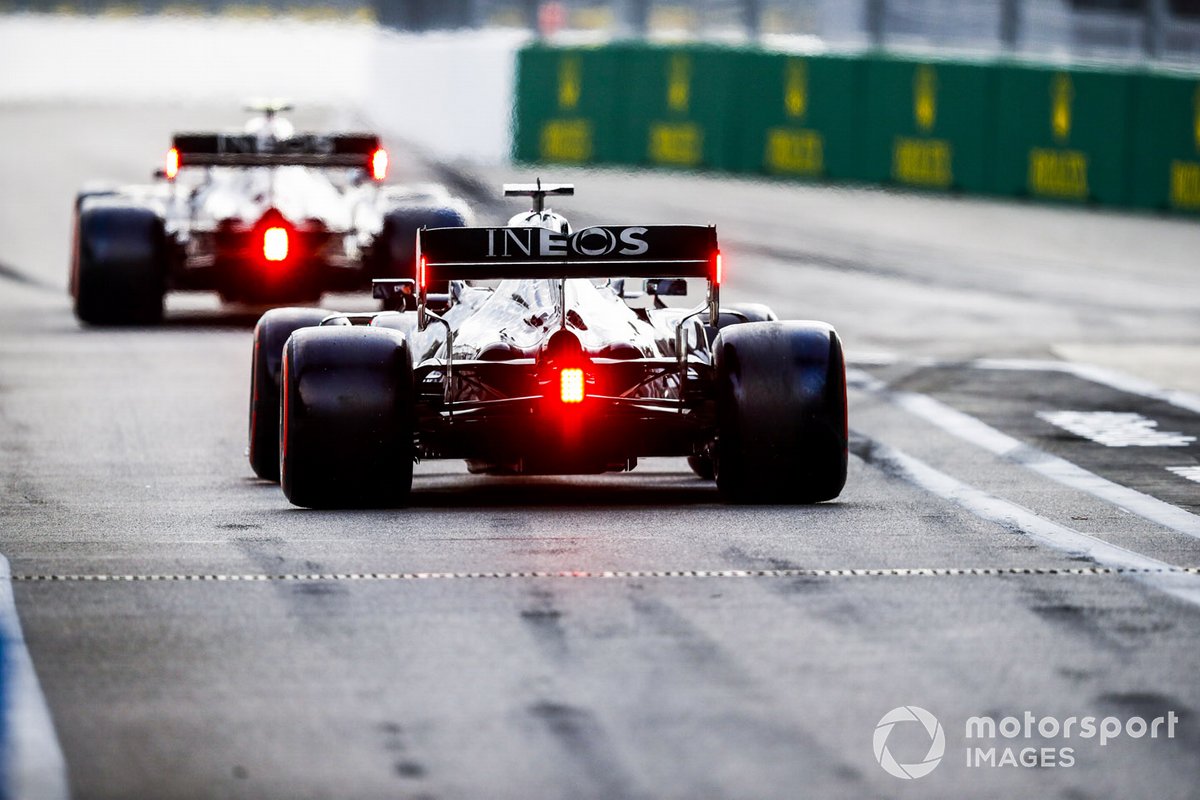 Valtteri Bottas, Mercedes F1 W11, Lewis Hamilton, Mercedes F1 W11