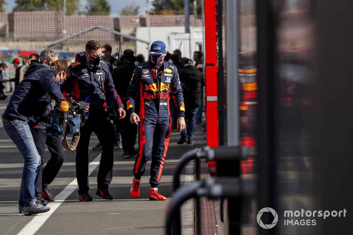 Max Verstappen, Red Bull Racing en el paddock