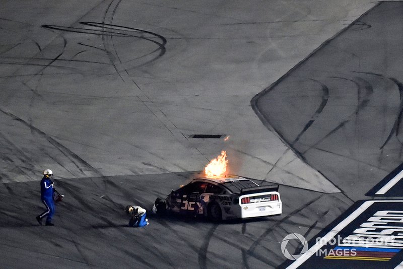 Choque de Corey LaJoie, Go FAS Racing, Ford Mustang RagingBull.com