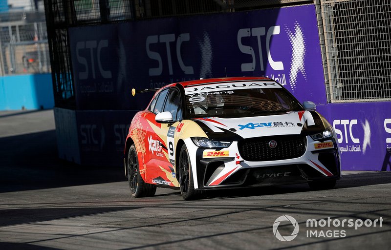 Zhang Yaqi, Jaguar China Racing