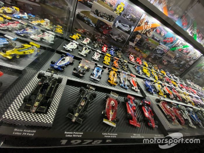 Colección de coches miniatura de F1