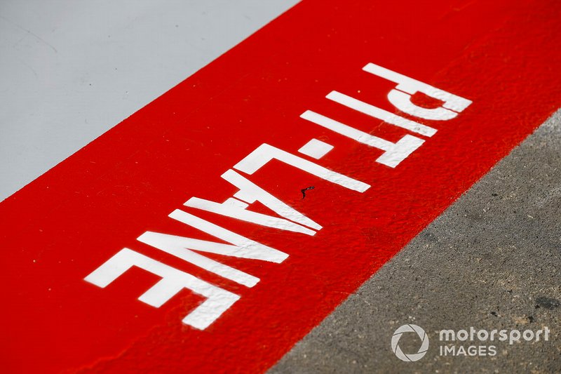Pit lane detail