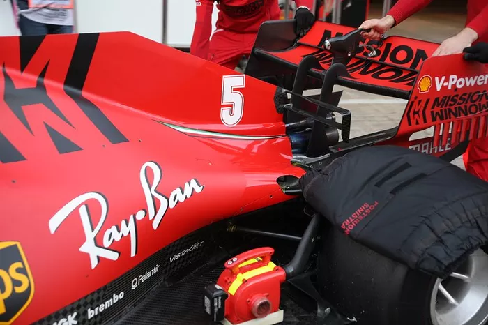 La parte trasera del Ferrari SF1000