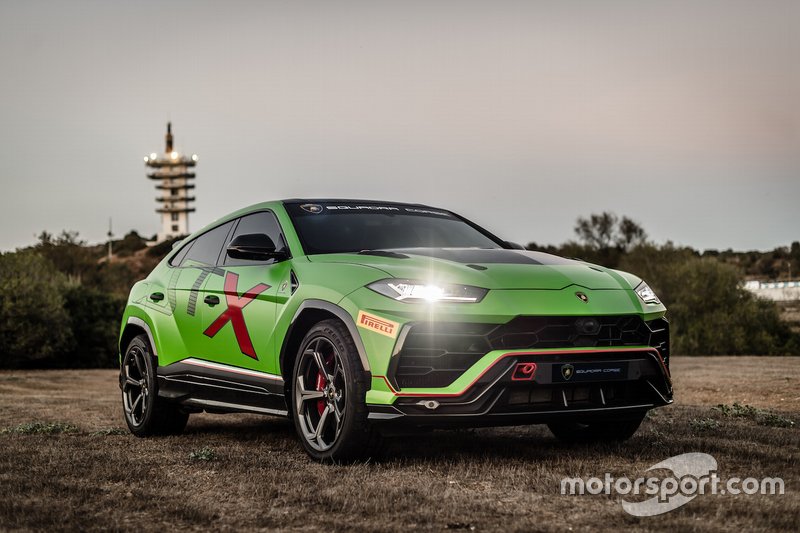 Lamborghini Urus ST-X