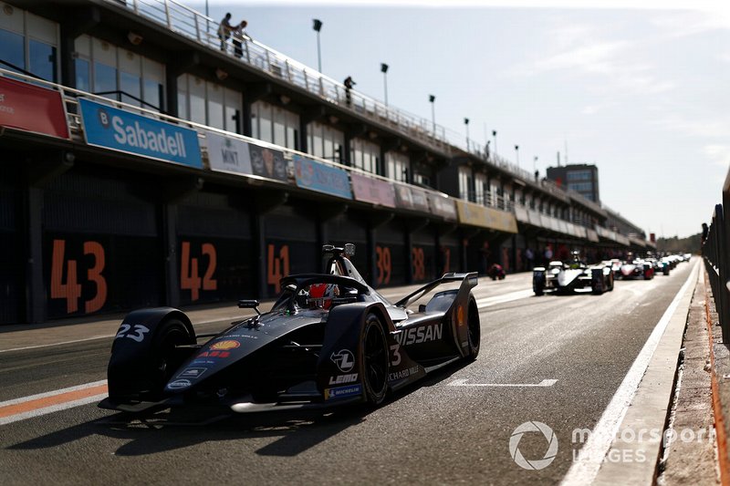 Sébastien Buemi, Nissan e.Dams, Nissan IMO2 exits the pit lane