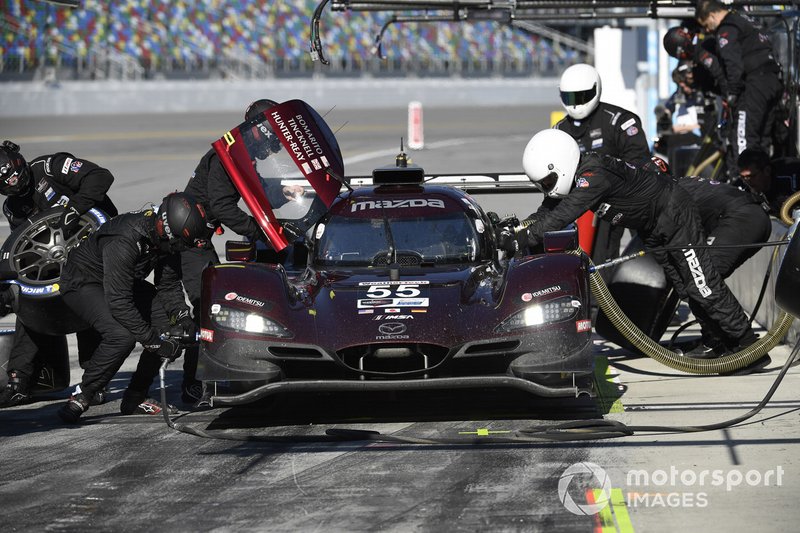 #55 Mazda Team Joest Mazda DPi, DPi: Jonathan Bomarito, Harry Tincknell, Ryan Hunter-Reay - pit stop