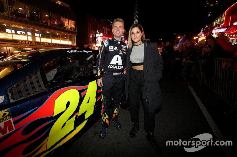 William Byron y Casssadee Pope