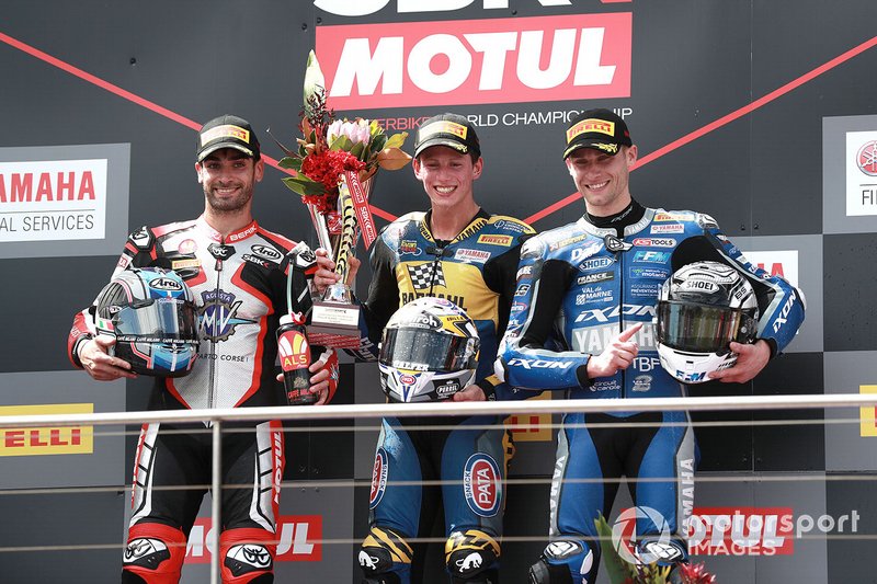 Il vincitore della gara Andrea Locatelli, BARDAHL Evan Bros. WorldSSP Team, secondo classificato Raffaele De Rosa, MV Agusta Reparto Corse, terzo classificato Jules Cluzel, GMT94 Yamaha