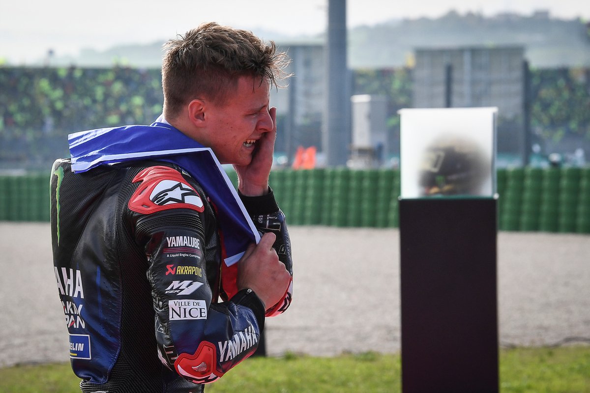 El Campeón del Mundo Fabio Quartararo, Yamaha Factory Racing celebra