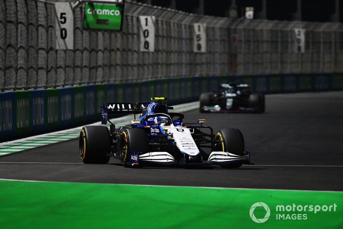 Nicholas Latifi, Williams FW43B, Lance Stroll, Aston Martin AMR21Nicholas Latifi, Williams FW43B, Lance Stroll, Aston Martin AMR21