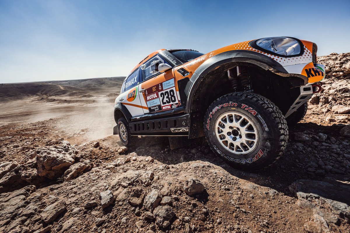 #238 X-Raid Mini John Cooper Works Rally Mini: Laia Sanz, Maurizio Gerini