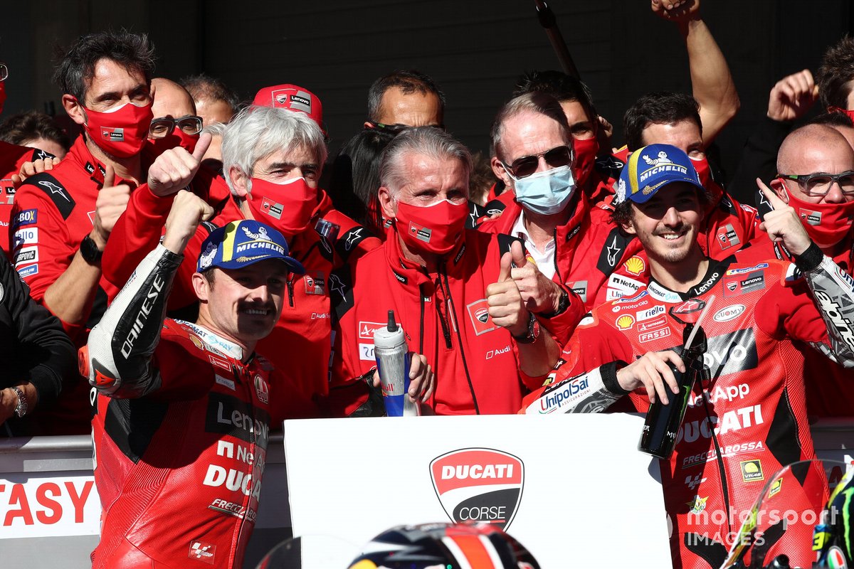 L'équipe Ducati célèbre son titre constructeurs