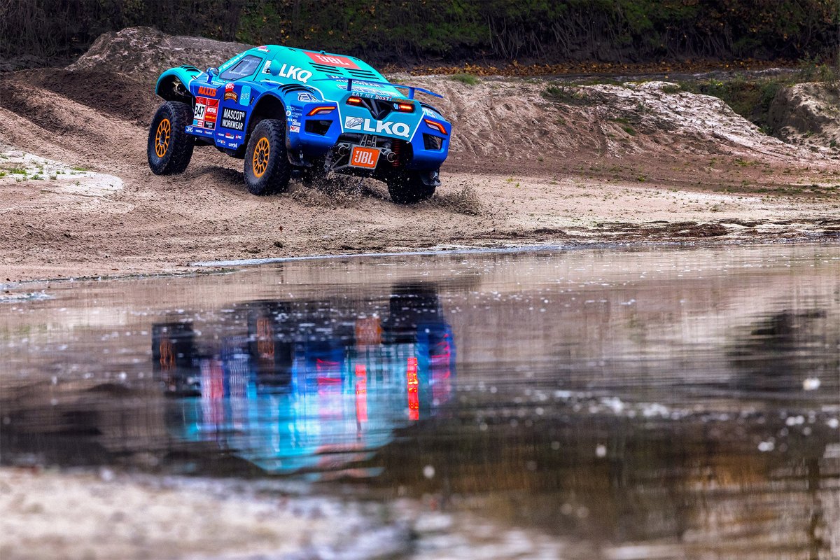 Tim i Tom Coronel, Century CR6