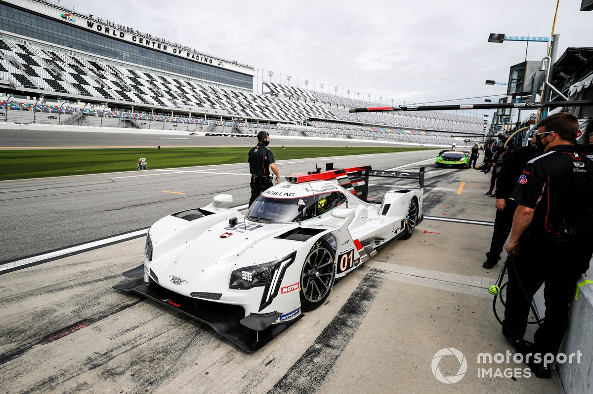 #01 Cadillac Chip Ganassi Racing Cadillac DPi, DPi: Scott Dixon, Renger van der Zande, Marcus Ericsson, Kevin Magnussen