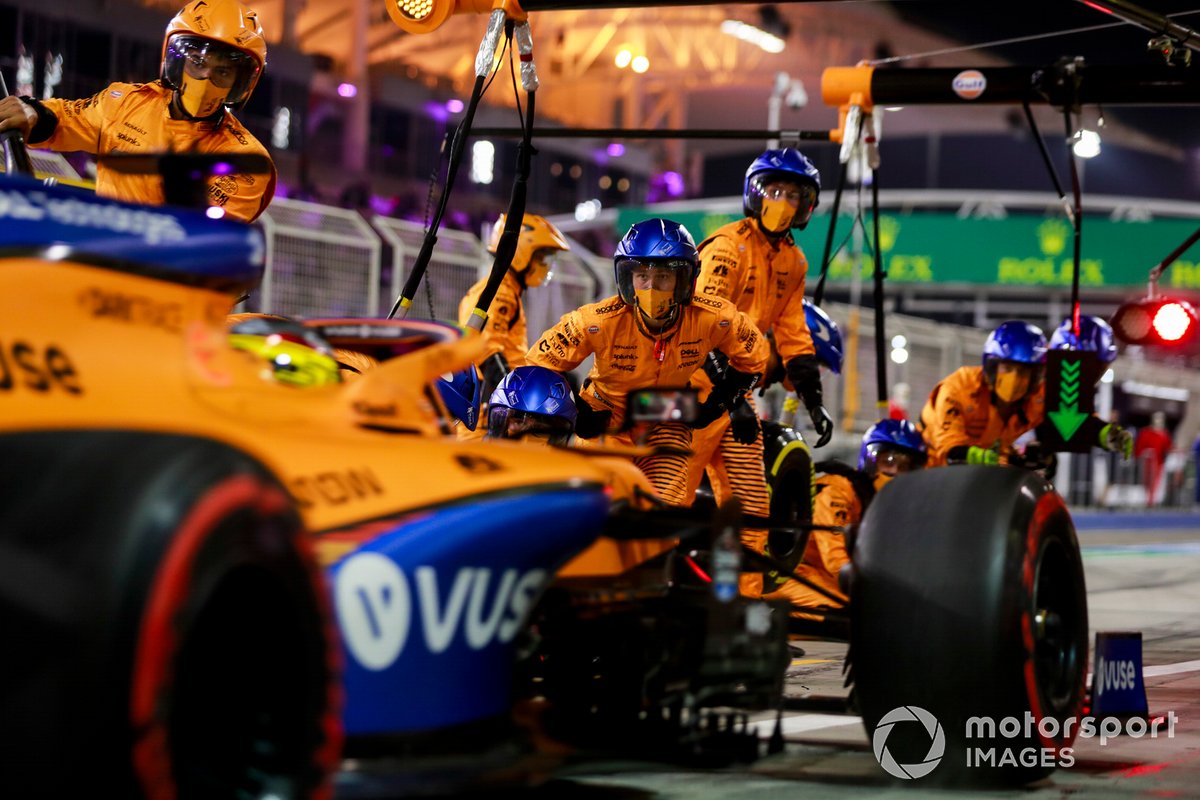 Carlos Sainz Jr., McLaren MCL35