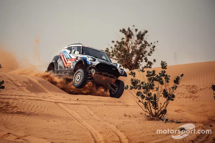 #317 X-Raid Mini JCW Rally Team Bmw: Vladimir Vasilyev, Dmitro Tsyro