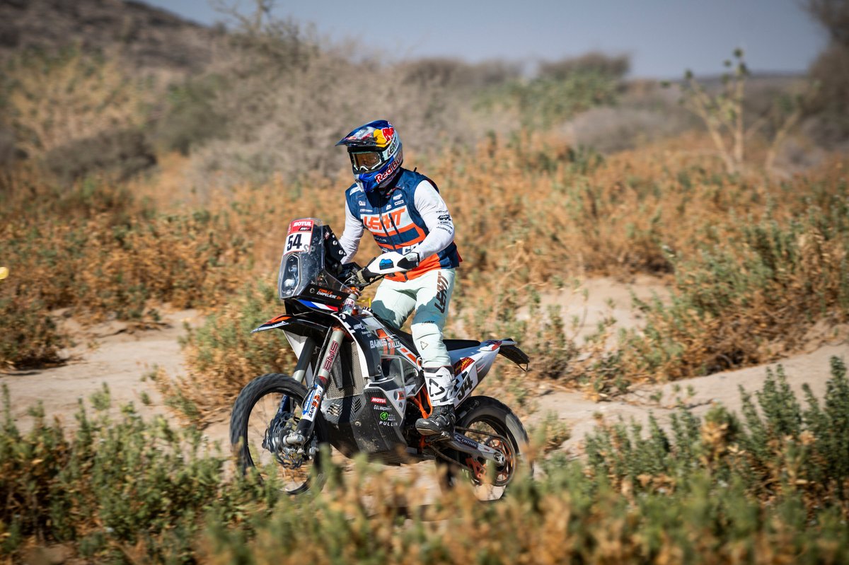 #54 Team Baines Rally KTM: Camille Chapeliere
