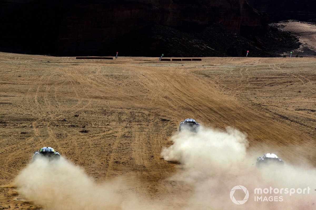 Catie Munnings, Timmy Hansen, Andretti United Extreme E, Christine 'GZ' Giampaoli Zonca, Oliver Bennett, Hispano Suiza Xite Energy Team, y Mikaela Ahlin-Kottulinsky, Jenson Button, JBXE Extreme-E Team
