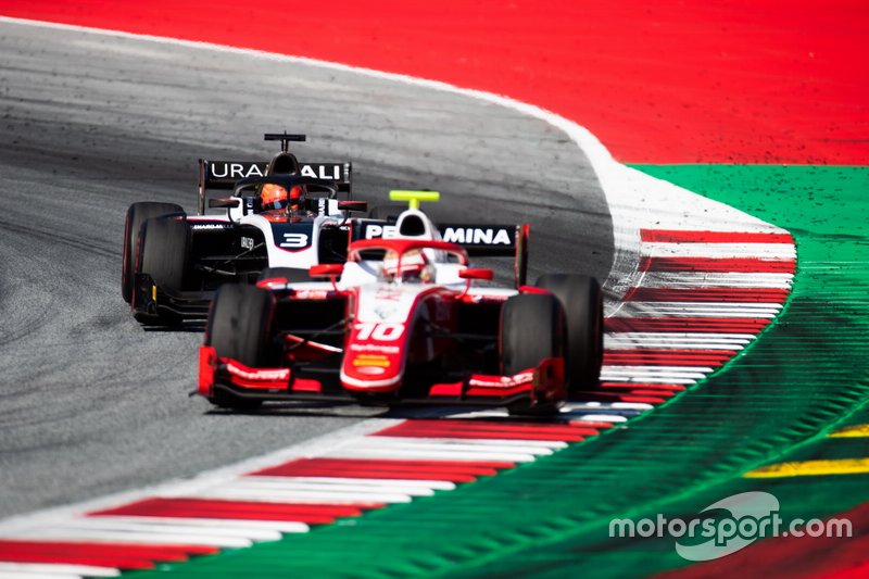 Nikita Mazepin, ART Grand Prix y Sean Gelael, Prema Racing