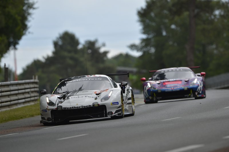 #62 Weathertech Racing Ferrari 488 GTE: Cooper MacNeil, Toni Vilander, Robert Smith