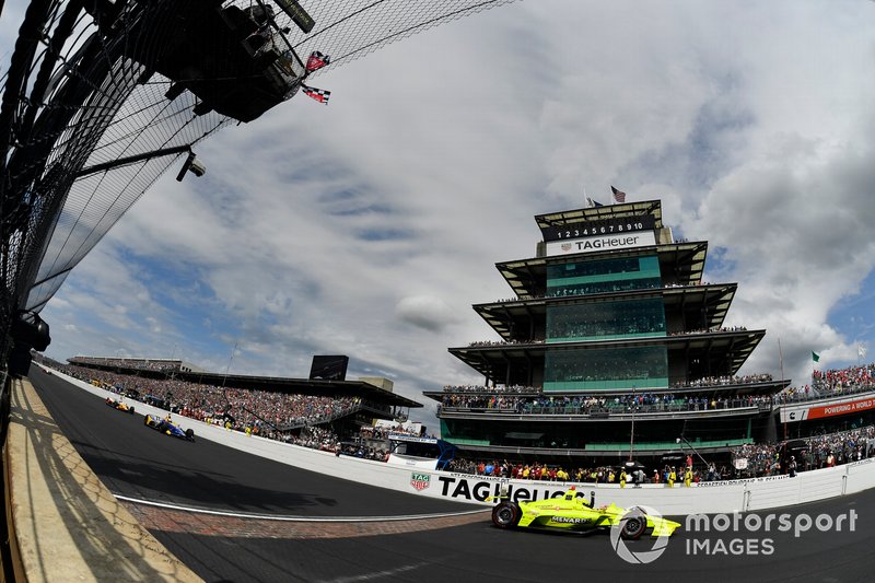 Simon Pagenaud, Team Penske Chevrolet krijgt de vlag
