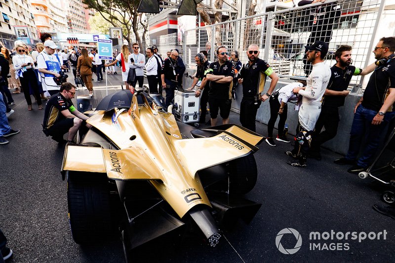 Jean-Eric Vergne, DS TECHEETAH stands beside his DS E-Tense FE19 on the grid