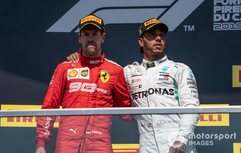 Podyum: 2. Sebastian Vettel, Ferrari, Yarış galibi Lewis Hamilton, Mercedes AMG F1