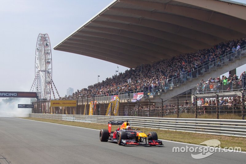 Max Verstappen, Red Bull Racing RB7