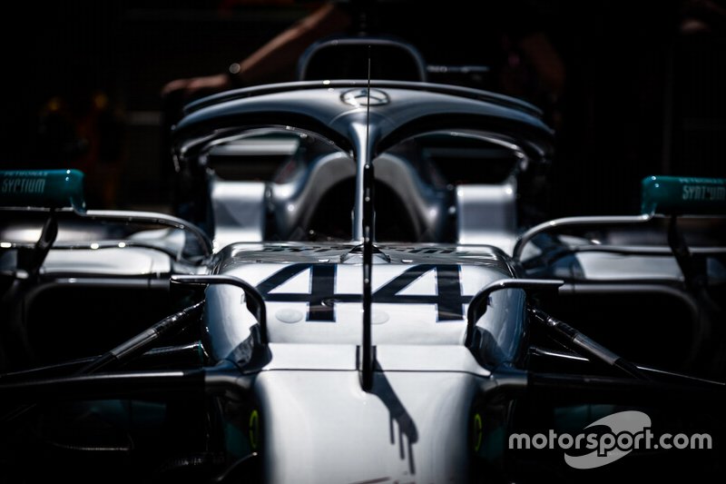 Mercedes W10: Winglets