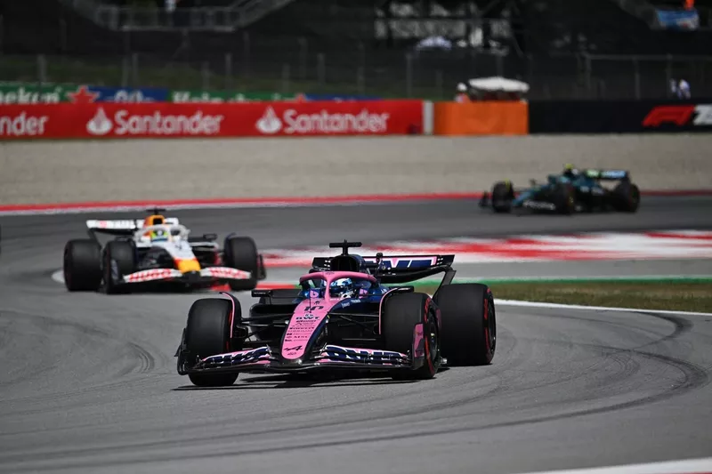 Fernando Alonso, Aston Martin Racing, Pierre Gasly, Alpine, Isack Hadjar, Racing Bulls Team