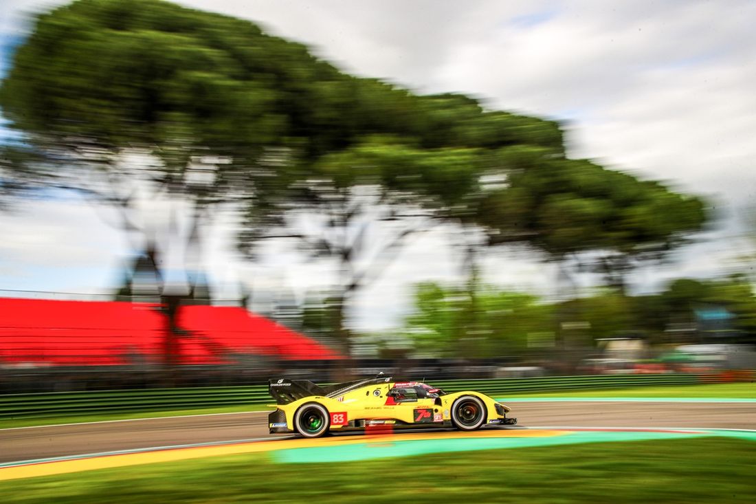 #83 AF Corse Ferrari 499P: Robert Kubica, Yifei Ye, Philip Hanson