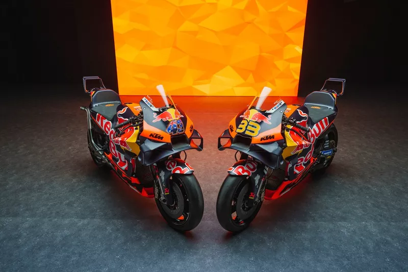 Les motos de Jack Miller, Brad Binder, Red Bull KTM Factory Racing