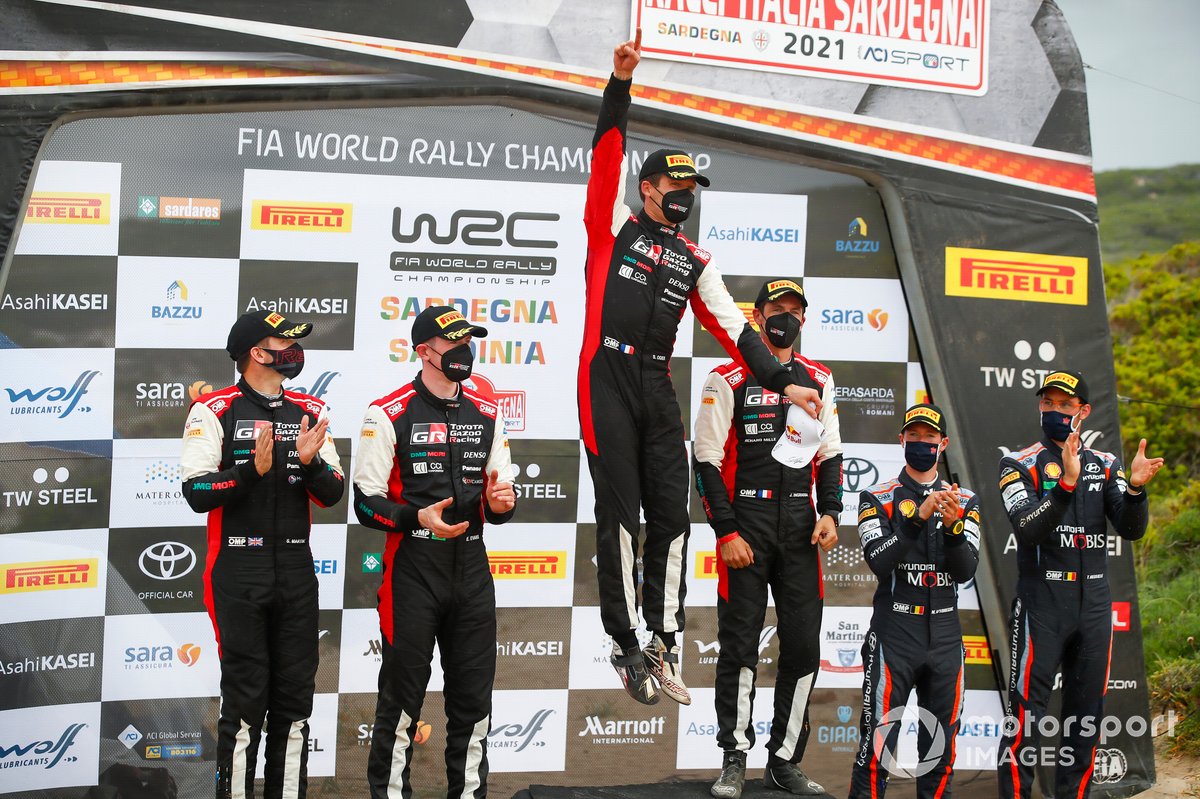 Podio: Sébastien Ogier, Julien Ingrassia, Toyota Gazoo Racing WRT Toyota Yaris WRC, Elfyn Evans, Scott Martin, Toyota Gazoo Racing WRT Toyota Yaris WRC, Thierry Neuville, Martijn Wydaeghe, Hyundai Motorsport Hyundai i20 Coupe WRC