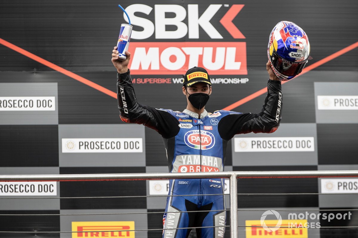 Podio: il vincitore della gara Toprak Razgatlioglu, PATA Yamaha WorldSBK Team