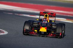 Daniil Kvyat, Red Bull Racing RB12