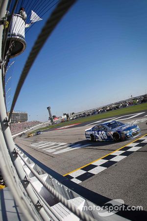 Jimmie Johnson, Hendrick Motorsports Chevrolet takes the white flag