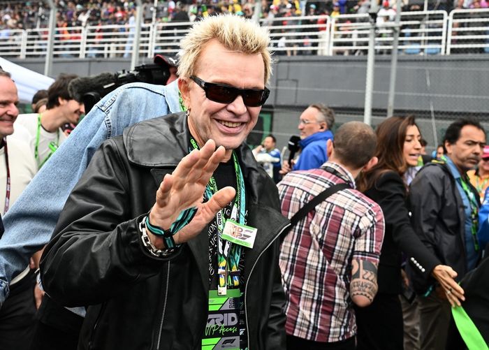 Billy Idol on the grid