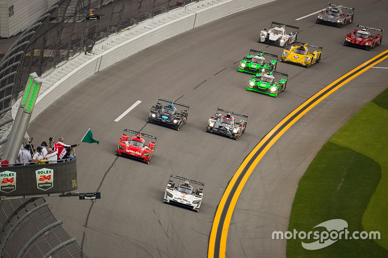 Start: #5 Action Express Racing Cadillac DPi: Joao Barbosa, Christian Fittipaldi, Filipe Albuquerque