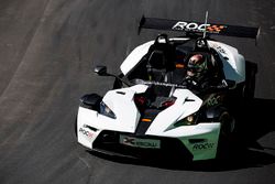 Pascal Wehrlein maneja el KTM X-Bow Comp R