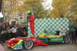 Lucas di Grassi, 丸の内デモラン