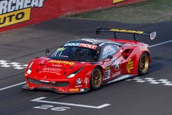 #88 Maranello Motorsport, Ferrari 488 GT3: Toni Vilander, Craig Lowndes, Jamie Wincup