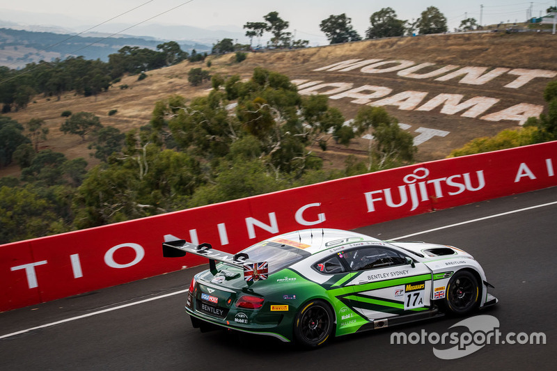 #17 Bentley Team M-Sport, Bentley Continential GT3: Andy Soucek, Maxime Soulet, Vincent Abril