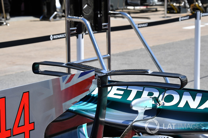 Mercedes-Benz F1 W08: Motorhaube mit T-Flügel