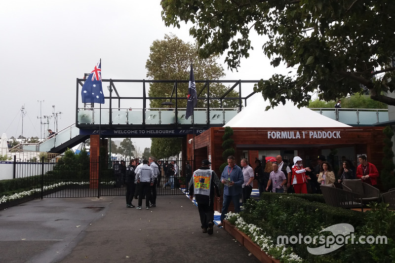 Gerbang paddock Albert Park